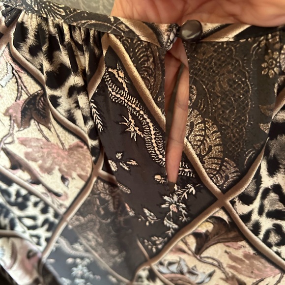 Women blouse - Picture 5 of 7